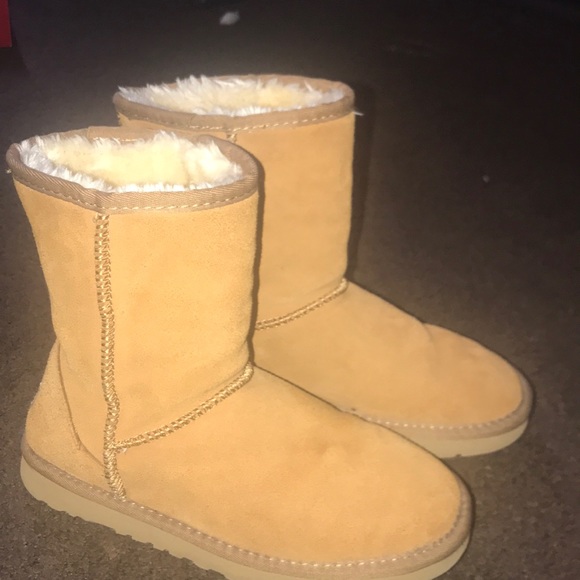 UGG Shoes - uggs boots size 7